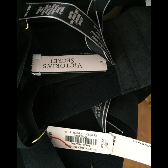 NEW VICTORIA SECRET UNLINED BALCONET LINGERIE SET - Picture 4 of 4